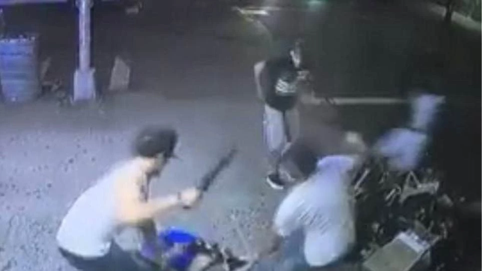 Από… λάθος μαχαίρωσαν μέχρι θανάτου τον 15χρονο στο Μπρονξ – Τον πέρασαν για άλλον (βίντεο)